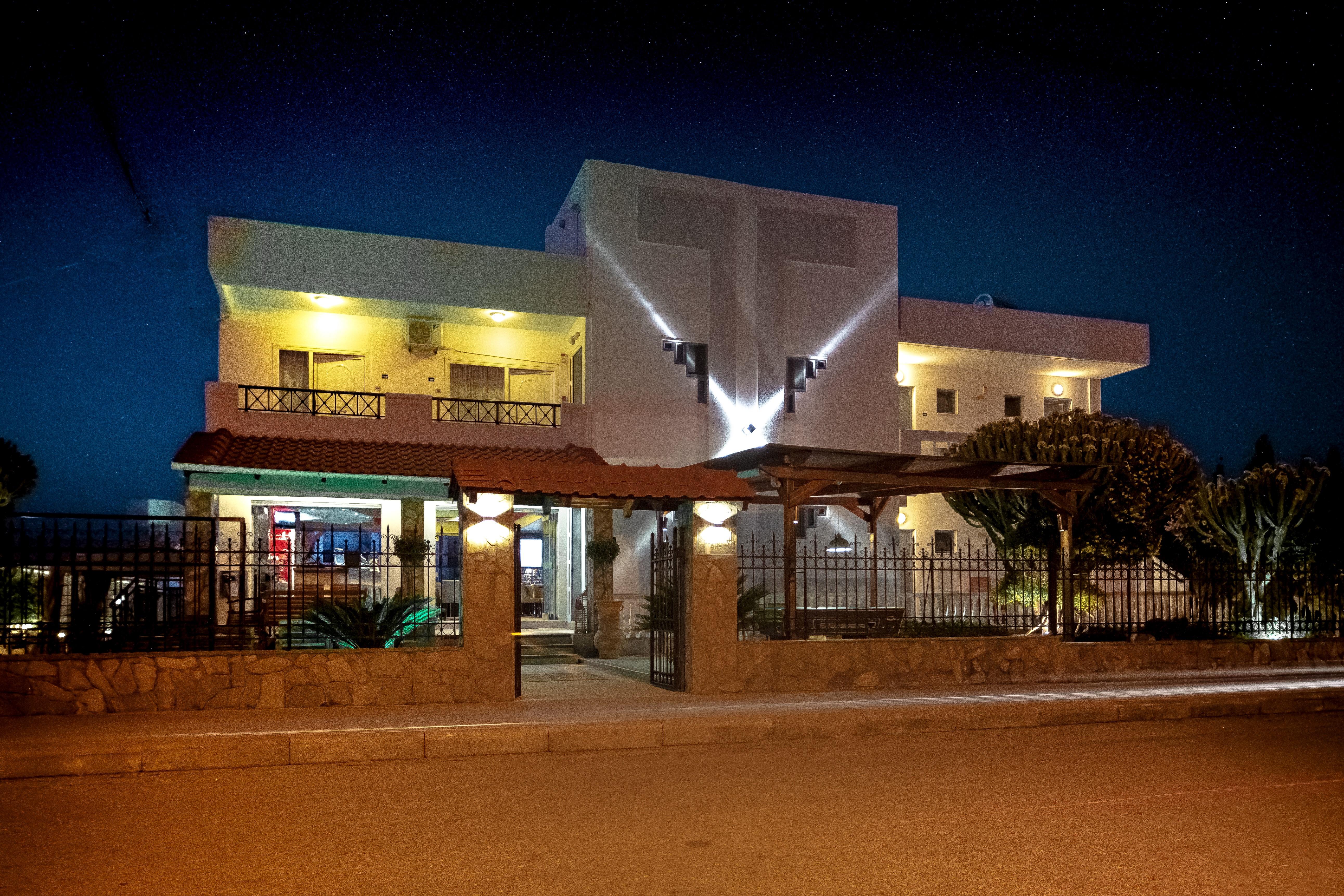 Bright Star Aparthotel Faliraki Buitenkant foto